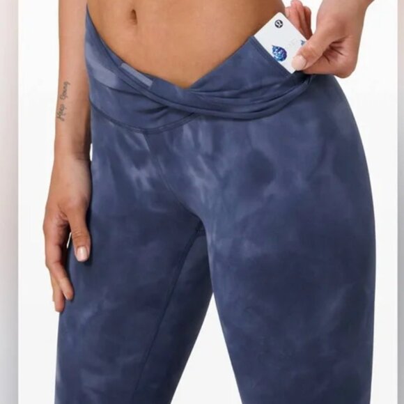Lululemon | Wunder Train HR Tight 25” | Sz 8 | Diamond Dye Naval Blue | EUC - Picture 2 of 4